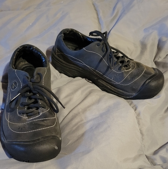 Keen Casual tennis shoes 7.5 - Picture 5 of 6